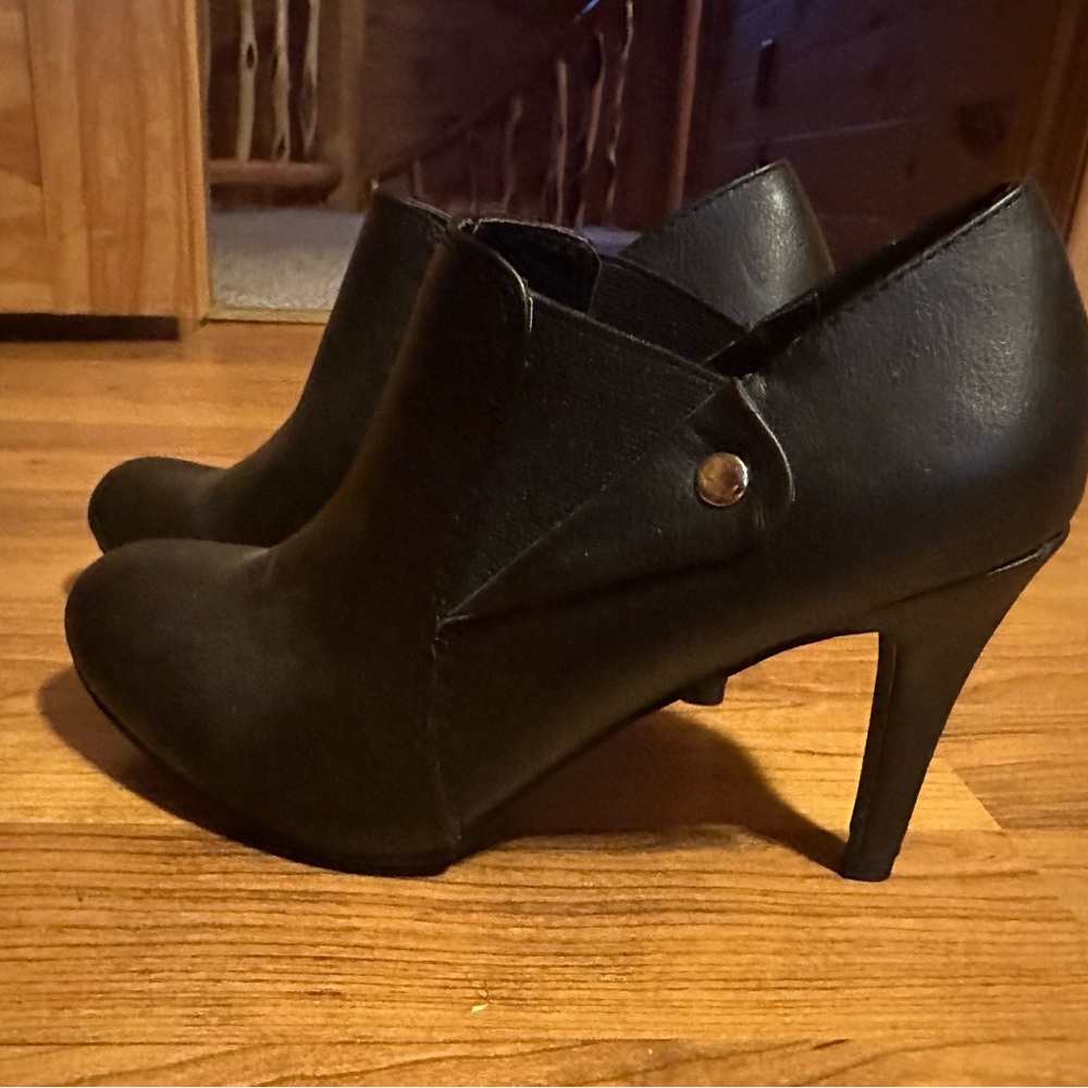 Covington Black Heels